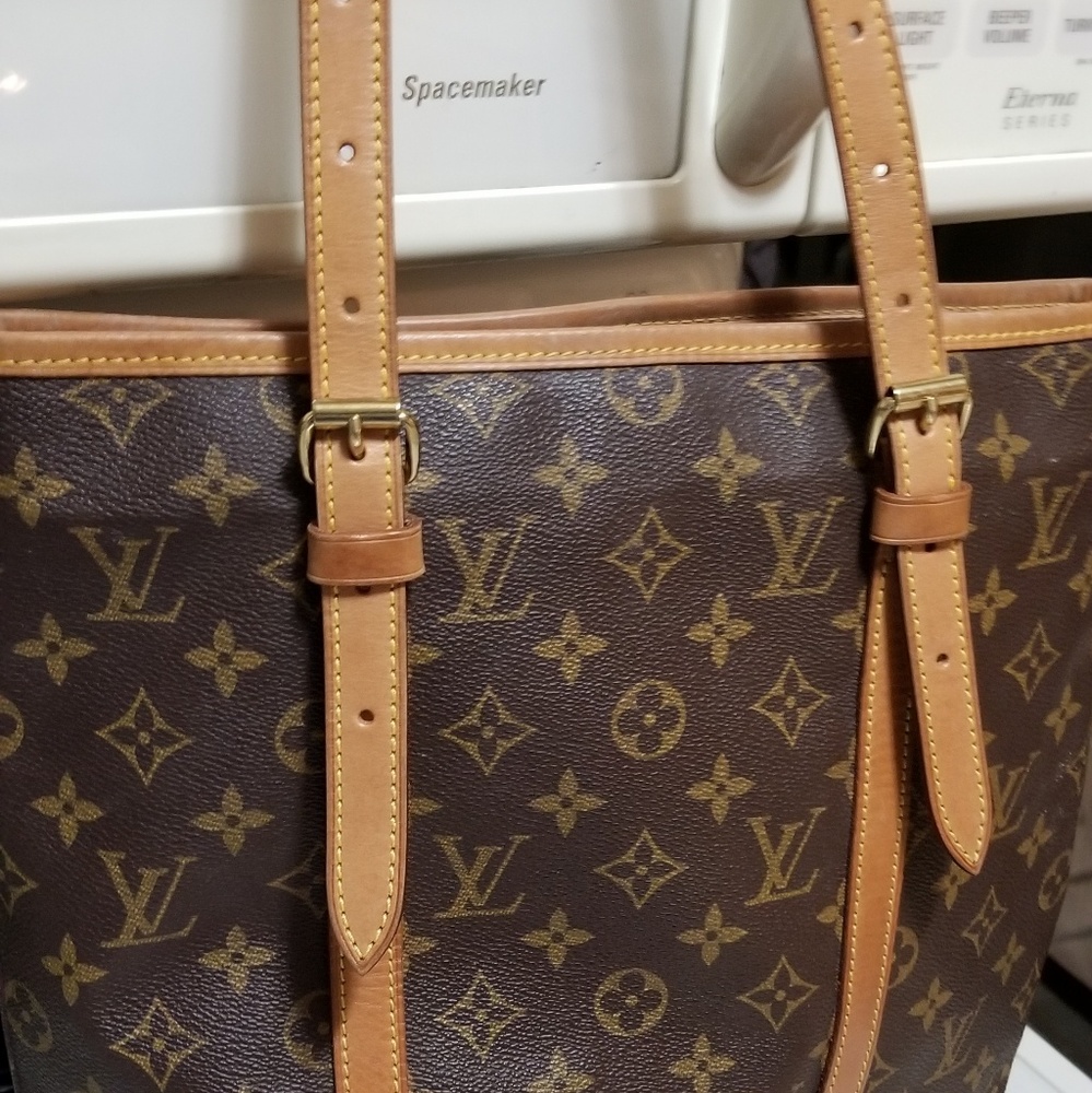 Louis Vuitton bucket vintage GM